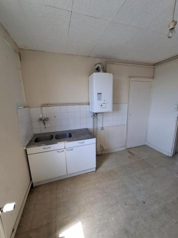 Appartement T3, dernier étage 54m2. Idéal investissement locatif ou premier achat.