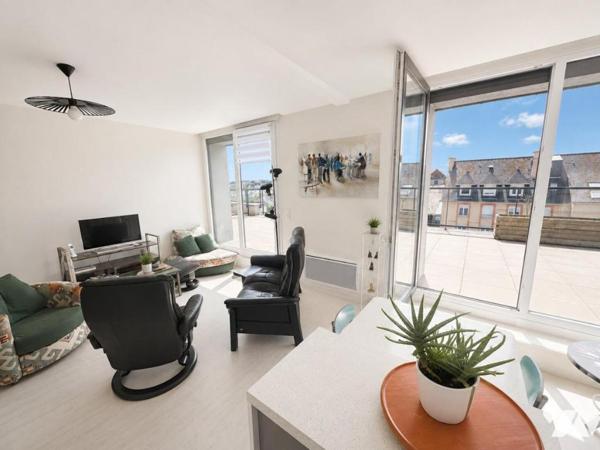 SAINT MALO - Rocabey - Appartement T3 au dernier étage dans résidence de standing