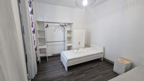 Investisseur Airbnb ou résidence principale : Appartement dans un immeuble de style Haussmannien boulevard Lafayette Calais 3 pièces100 m2 au 1er étage côté cour