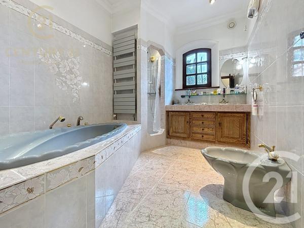 Maison à vendre  5 pièces - 175,95 m2 GRASSE - 06