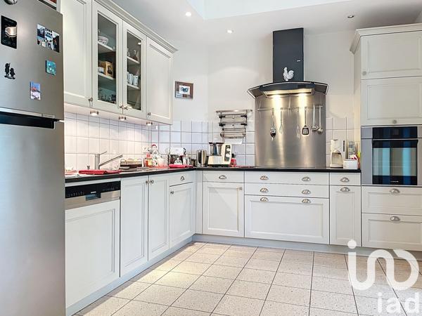 Maison à vendre 8 pièces 357 m² Cenon-sur-Vienne