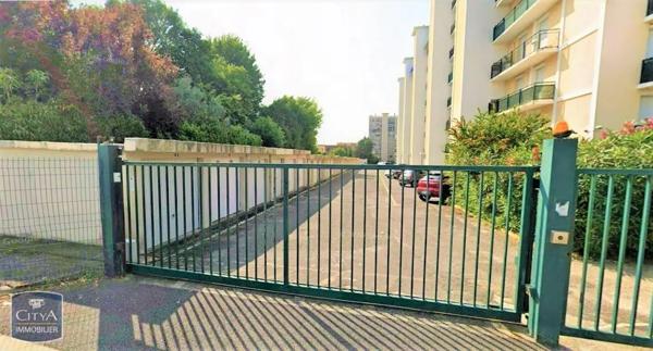 Parking à louer 12m²