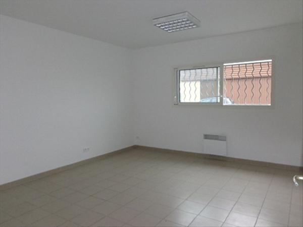 COMMERCIAL PONT L ABBE D ARNOULT - 486 m2