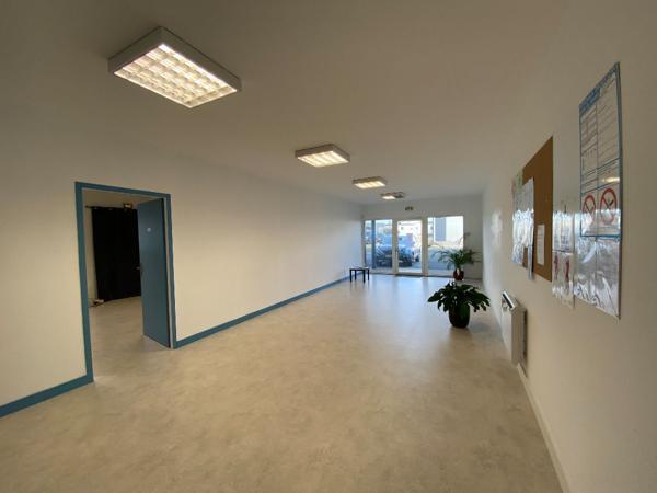 COMMERCIAL PONT L ABBE D ARNOULT - 486 m2