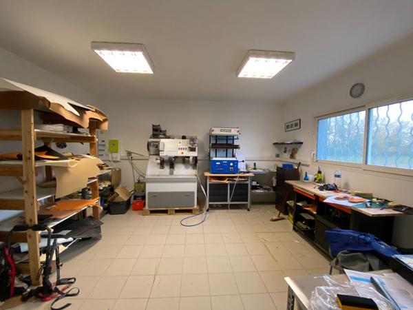 COMMERCIAL PONT L ABBE D ARNOULT - 486 m2