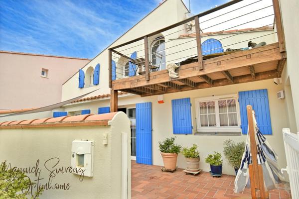 MAISON 4 FACES AVEC TERRASSES / SECTEUR CAP DE FRONT