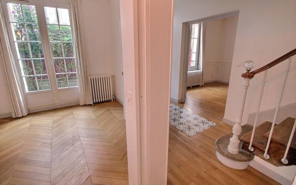 Maison à vendre    7 pièces • 134 m2 Vincennes