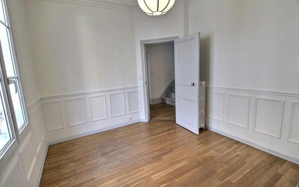 Maison à vendre    7 pièces • 134 m2 Vincennes