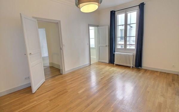 Maison à vendre    7 pièces • 134 m2 Vincennes