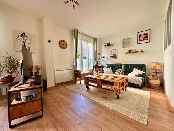Appartement de type 3 - terrasse et garage