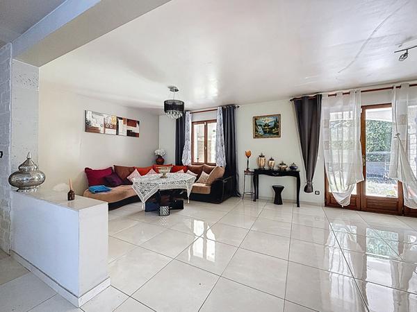 EXCLUSIVITÉ ! Maison Lorgues 5 pièces 150 m² - Terrain 4428 m² - Dépendance 60 m²