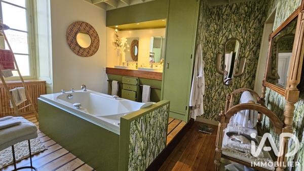 Maison (prestige) à vendre 12 pièces 326,18 m² Cognac