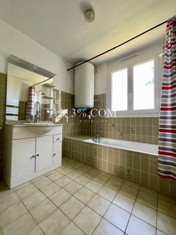 Appartement
                                                                                                                                                                                                                                                                                                                        3 pièce(s)                                                                                                                                                                                                          2 chambre(s)                                                                                                                                                                                                          65  m²
