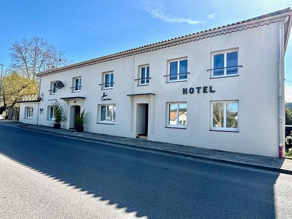 Montcuq: Hotel - Restaurant Montcuq en quercy blanc