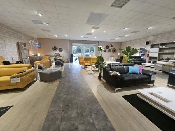 Local commercial de 1 930 m²