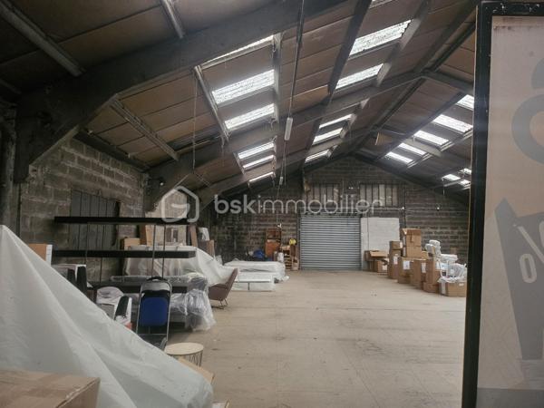 Local commercial de 1 930 m²