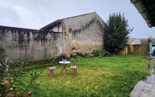 Maison à vendre    6 pièces •  Lavardac