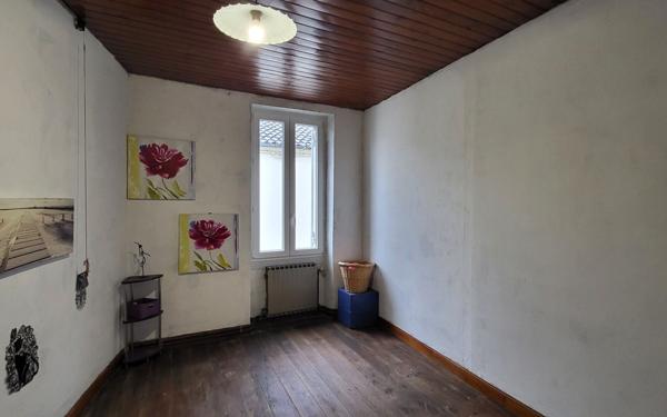 Maison à vendre    6 pièces •  Lavardac