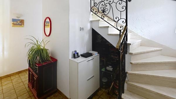 Maison individuelle d'environ 144 m2.