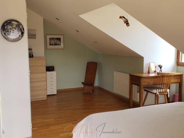 Maison - 5 pièces - Gex