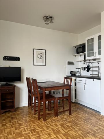 Paris (75011) Appartement calme et lumineux avec vue dégagée
