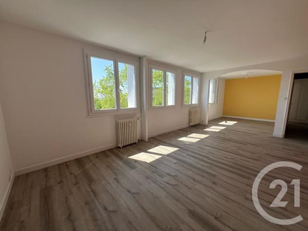 Appartement F5 à vendre  5 pièces - 81,17 m2 AURILLAC - 15