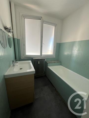 Appartement F5 à vendre  5 pièces - 81,17 m2 AURILLAC - 15