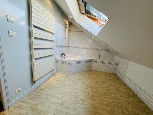 Très jolie maison des années 1930 dans un secteur calme de Cosne Sur Loire