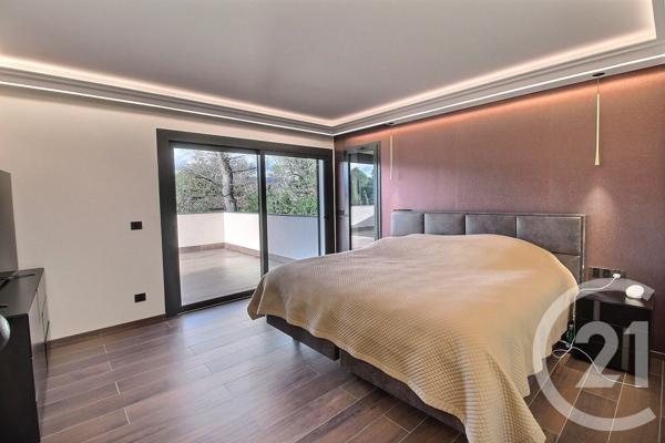 Maison à vendre  5 pièces - 175 m2 VALBONNE - 06