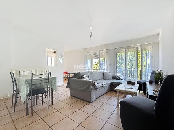 Appartement Perpignan 5 pièce(s) 96.57 m2 avec parking et cave.