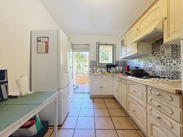 Appartement Perpignan 5 pièce(s) 96.57 m2 avec parking et cave.