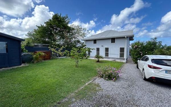 Maison à vendre    4 pièces •  Sainte-Luce