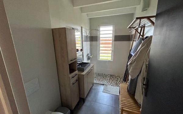 Maison à vendre    4 pièces •  Sainte-Luce