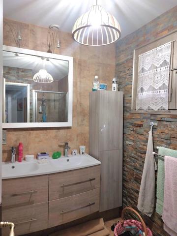 Vente                                                      Maison
                        
                     5 pièces                      155 m2                     à Iteuil