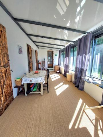 Vente                                                      Maison
                        
                     5 pièces                      155 m2                     à Iteuil