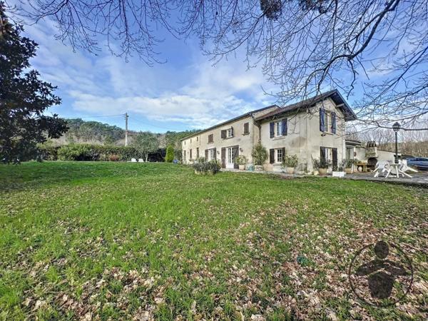 Vente Maison 5 pièces 195 m2 à Coutras