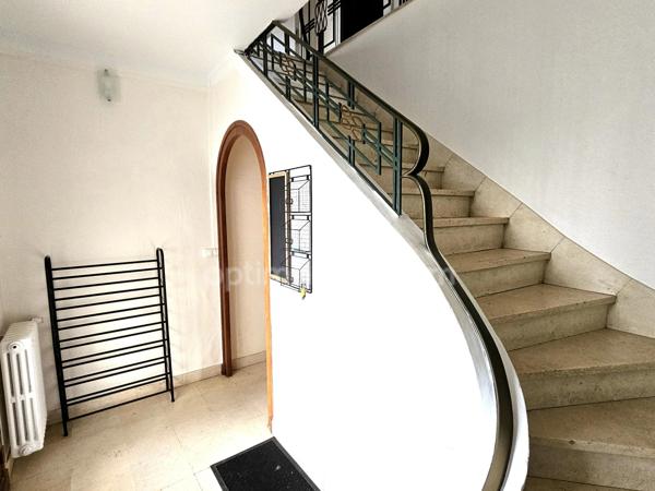 Maison 11 pièces avec 185 m², 5 chambres, bureau et garage ANGOULEME (16)