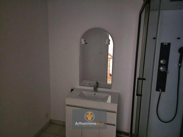 Location                                                      Appartement
                        
                     2 pièces                      53 m2                     à Vix