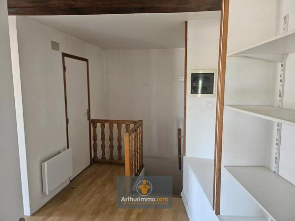 Location                                                      Appartement
                        
                     2 pièces                      53 m2                     à Vix