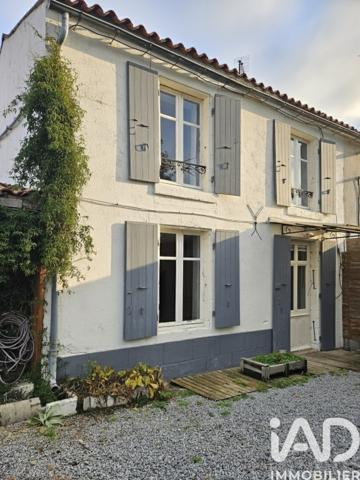 Maison à vendre 7 pièces 197 m² Saint-Hilaire-la-Palud