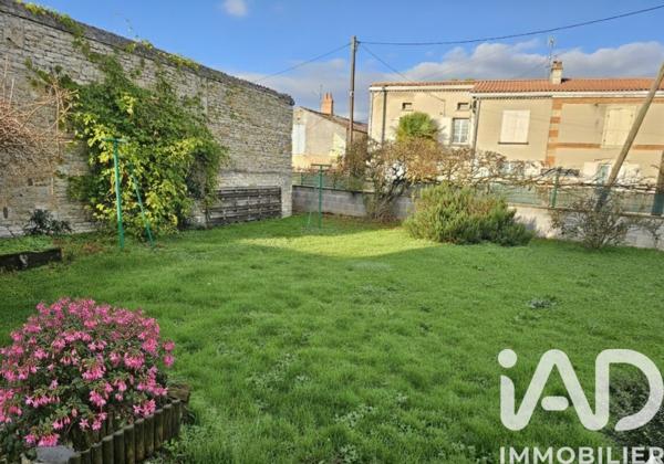 Maison à vendre 7 pièces 197 m² Saint-Hilaire-la-Palud