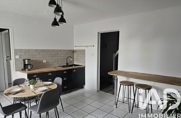 Maison à vendre 7 pièces 197 m² Saint-Hilaire-la-Palud