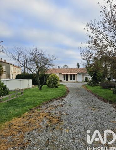 Maison à vendre 7 pièces 197 m² Saint-Hilaire-la-Palud