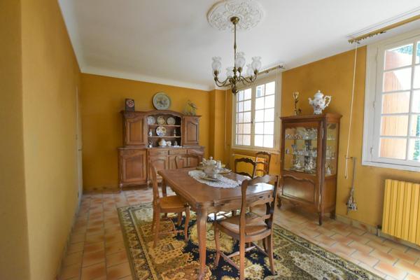 Maison de charme dans un environnement pratique et verdoyant