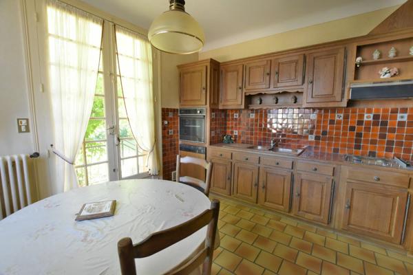 Maison de charme dans un environnement pratique et verdoyant