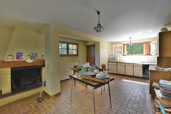 Maison de charme dans un environnement pratique et verdoyant