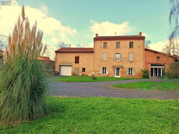 Maison à vendre à Sauxillanges dans le Puy-de-Dôme (63490), ref : 2025-63-2025389