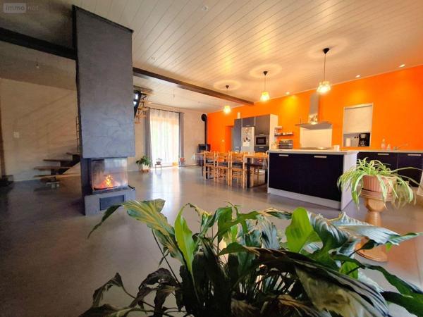 Maison à vendre à Sauxillanges dans le Puy-de-Dôme (63490), ref : 2025-63-2025389