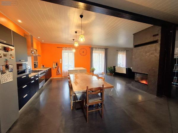 Maison à vendre à Sauxillanges dans le Puy-de-Dôme (63490), ref : 2025-63-2025389