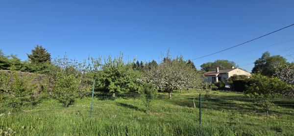 Alboussière (07440) Terrain constructible bel environnement